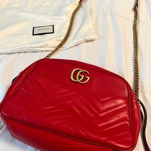 Gucci Marmont Bag (Medium)
